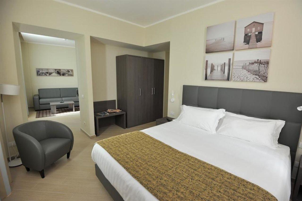 Chc Business Residence Генуя Екстер'єр фото